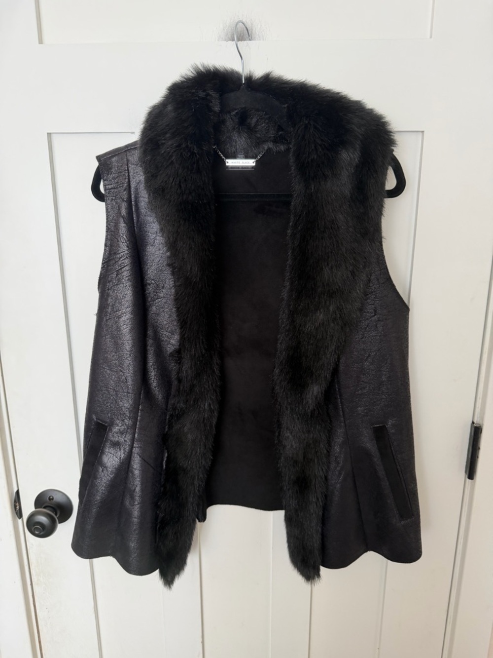 White House Black Market Shearling Faux Fur Vest Two Pocket Size Large